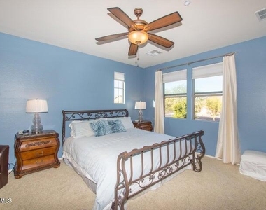 12158 W Lone Tree Trail - Photo Thumbnail 8