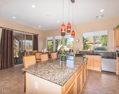 12158 W Lone Tree Trail - Photo Thumbnail 16