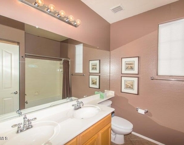 12158 W Lone Tree Trail - Photo Thumbnail 9