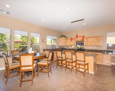 12158 W Lone Tree Trail - Photo Thumbnail 18