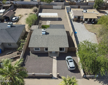 2421 W Washington Street - Photo Thumbnail 3
