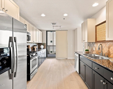 2302 N Central Avenue - Photo Thumbnail 9