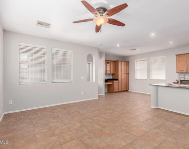 21125 W Elm Way - Photo Thumbnail 7