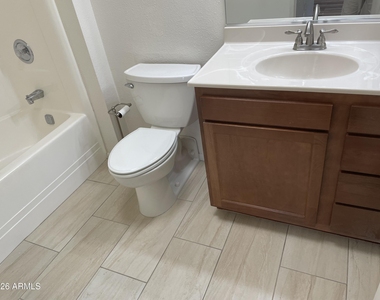 9504 W Hidden Valley Circle - Photo Thumbnail 12