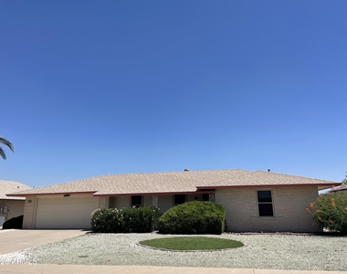 9504 W Hidden Valley Circle - Photo Thumbnail 1