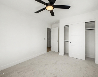 920 E Pasadena Avenue - Photo Thumbnail 22