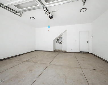 920 E Pasadena Avenue - Photo Thumbnail 26