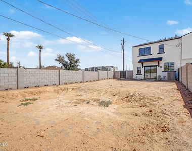 920 E Pasadena Avenue - Photo Thumbnail 30
