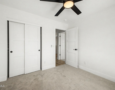 920 E Pasadena Avenue - Photo Thumbnail 20
