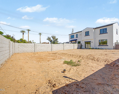 920 E Pasadena Avenue - Photo Thumbnail 31