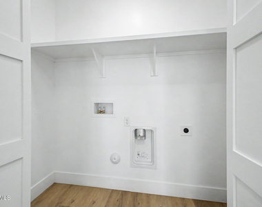 920 E Pasadena Avenue - Photo Thumbnail 27
