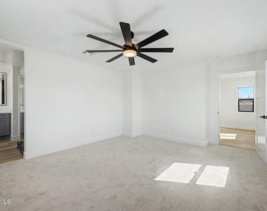 920 E Pasadena Avenue - Photo Thumbnail 17