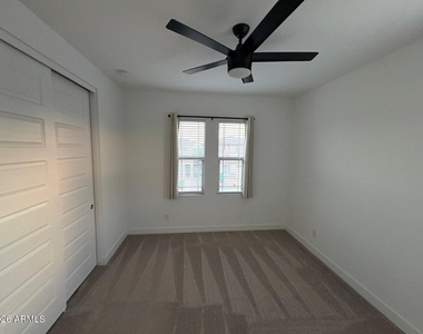 7710 W Crabapple Drive - Photo Thumbnail 18