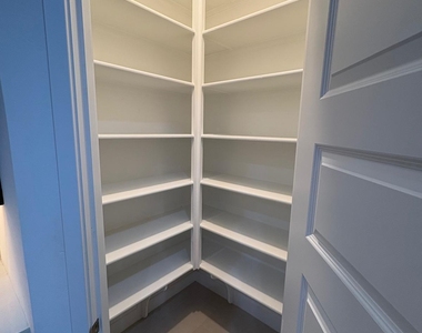 7710 W Crabapple Drive - Photo Thumbnail 2