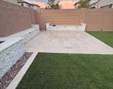 7710 W Crabapple Drive - Photo Thumbnail 11