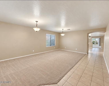 10520 W Magnolia Street - Photo Thumbnail 2