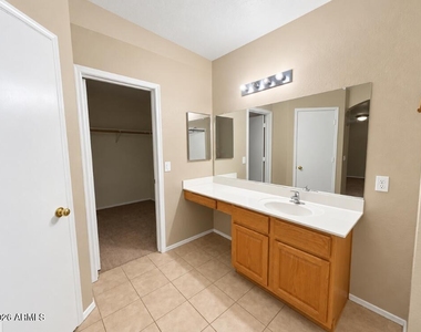 10520 W Magnolia Street - Photo Thumbnail 16