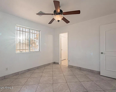 17410 N 16th Avenue - Photo Thumbnail 14