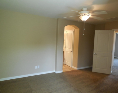 1131 E Cedar Street - Photo Thumbnail 8