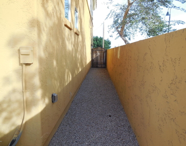 1131 E Cedar Street - Photo Thumbnail 25