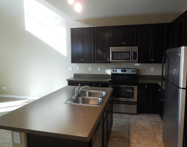 1131 E Cedar Street - Photo Thumbnail 4