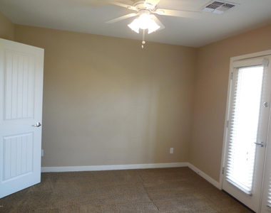 1131 E Cedar Street - Photo Thumbnail 16
