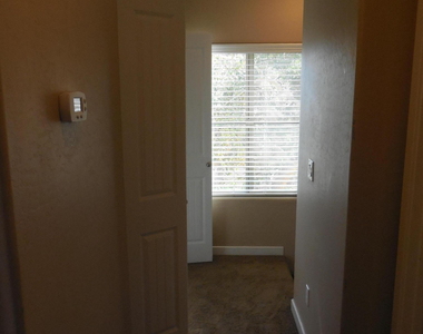 1131 E Cedar Street - Photo Thumbnail 17