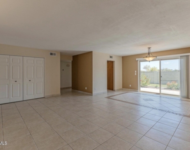6123 E Harvard Street - Photo Thumbnail 10