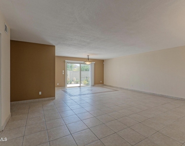 6123 E Harvard Street - Photo Thumbnail 9