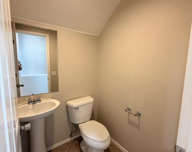 9108 W Hubbell Street - Photo Thumbnail 5
