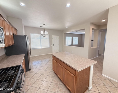 9108 W Hubbell Street - Photo Thumbnail 16