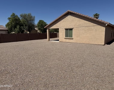 41443 W Lucera Lane - Photo Thumbnail 5