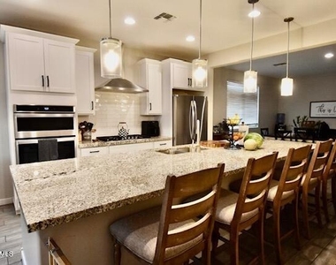 17161 W Sherman Street - Photo Thumbnail 6
