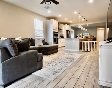17161 W Sherman Street - Photo Thumbnail 4