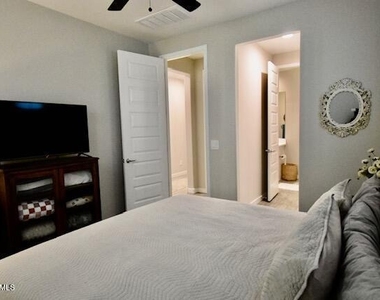 17161 W Sherman Street - Photo Thumbnail 12