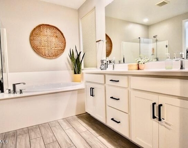 17161 W Sherman Street - Photo Thumbnail 14