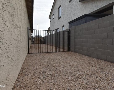 17161 W Sherman Street - Photo Thumbnail 26