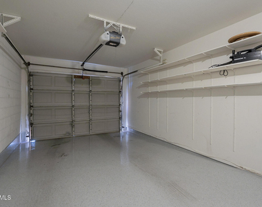 815 E Grovers Avenue - Photo Thumbnail 13