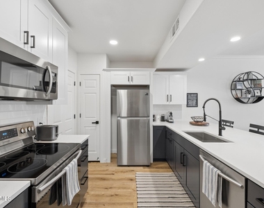 19777 N 76th Street - Photo Thumbnail 2