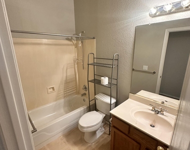 3951 E San Pedro Avenue - Photo Thumbnail 9