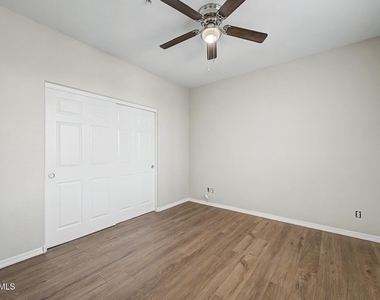 10136 E Southern Avenue - Photo Thumbnail 16