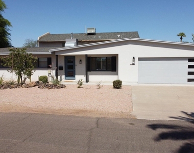 4511 N 31st Place - Photo Thumbnail 1