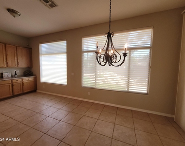 2461 W Marlin Drive - Photo Thumbnail 23