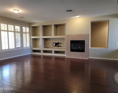 2461 W Marlin Drive - Photo Thumbnail 32
