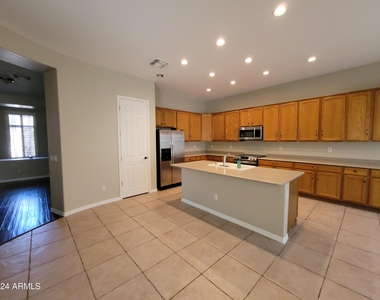 2461 W Marlin Drive - Photo Thumbnail 22