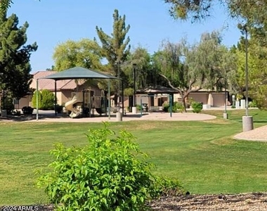 2461 W Marlin Drive - Photo Thumbnail 41