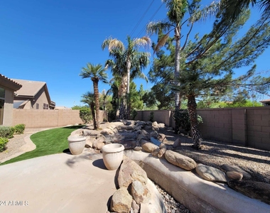 2461 W Marlin Drive - Photo Thumbnail 30