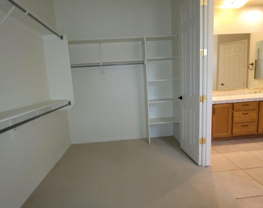 2461 W Marlin Drive - Photo Thumbnail 10