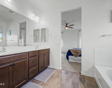 10696 N 188th Drive - Photo Thumbnail 19