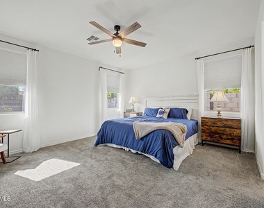 10696 N 188th Drive - Photo Thumbnail 17